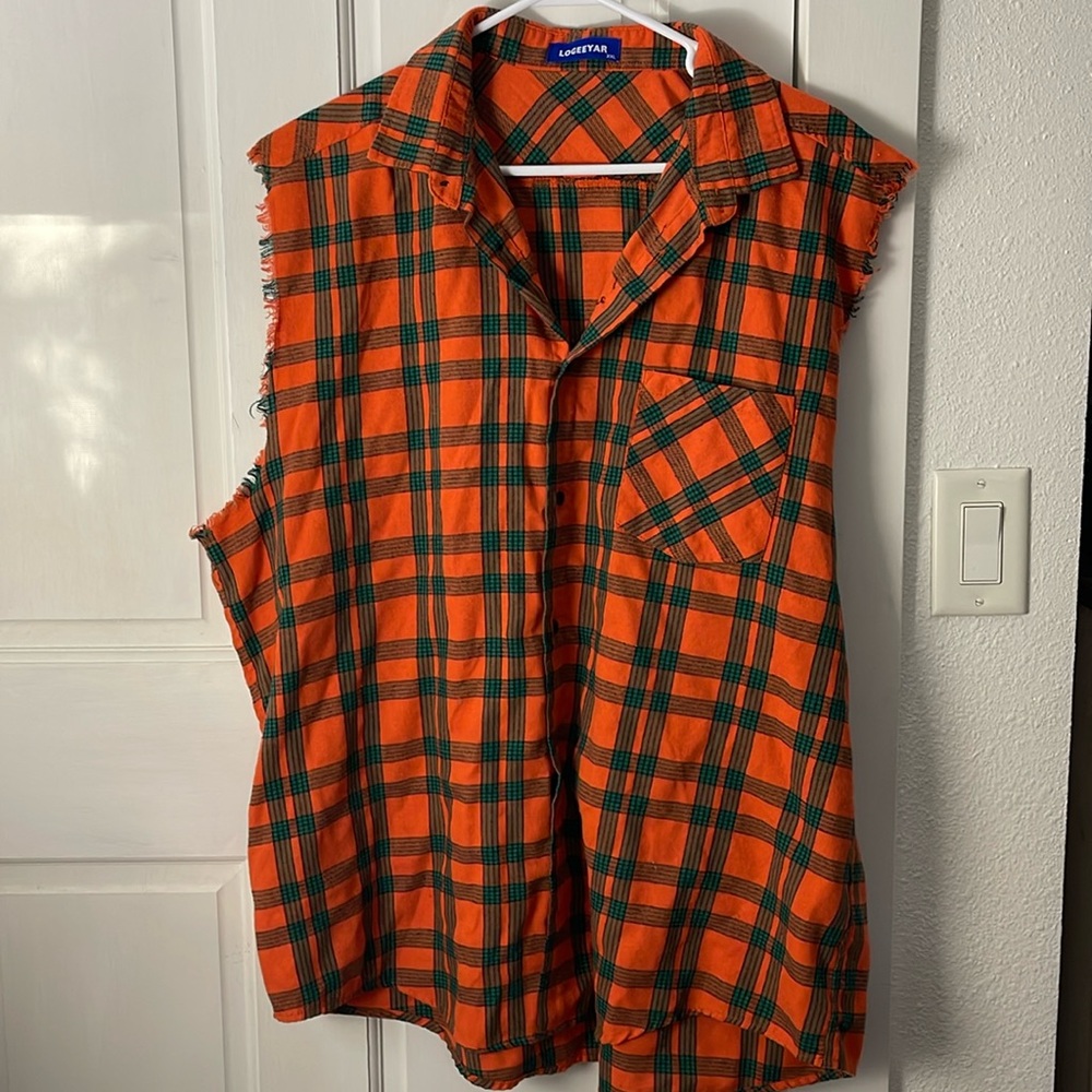 Logeeyar Cut Off Button Down Shirt